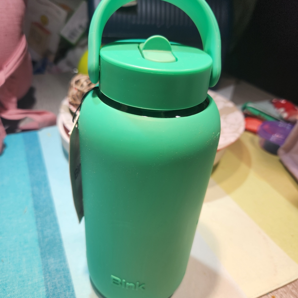 NWT Green 27oz Bink Water Bottle